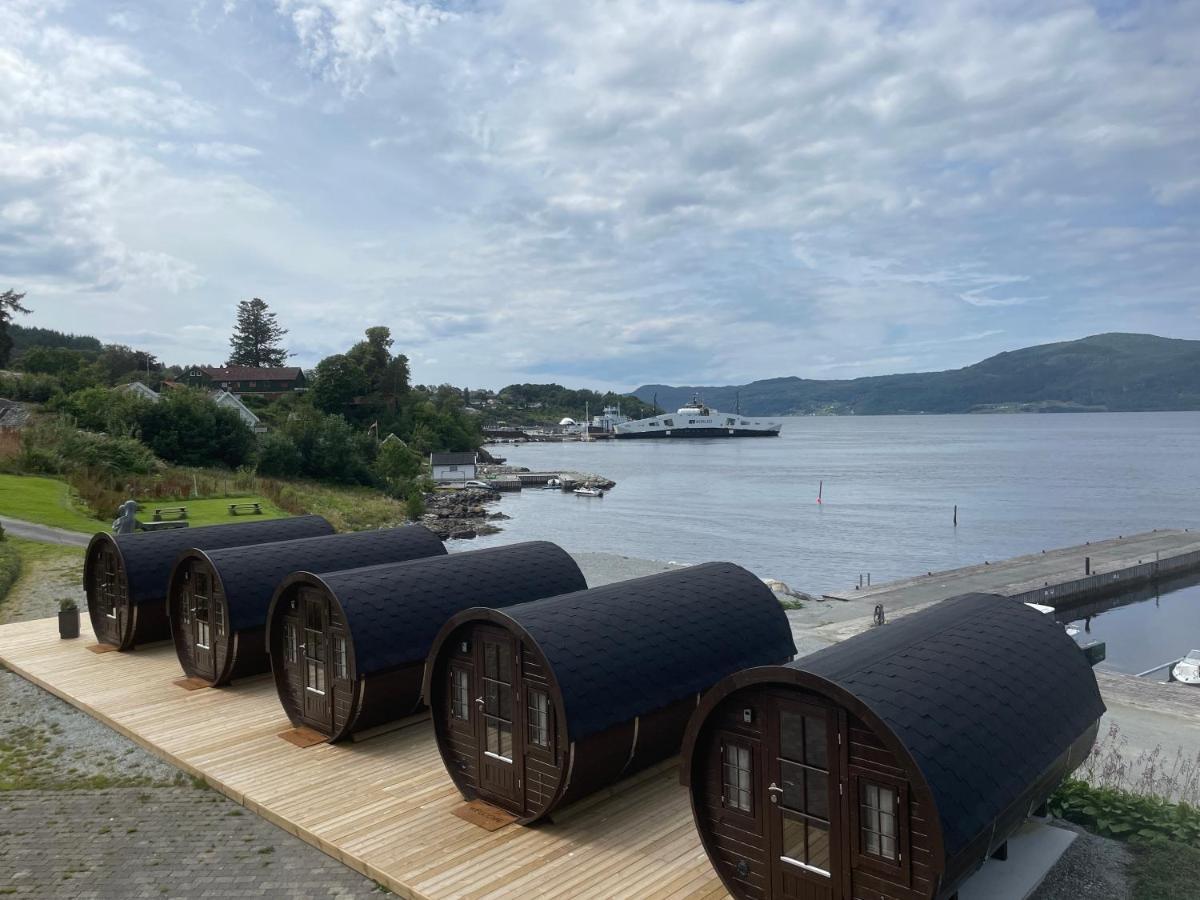 Sleeping Barrel Lodge Smaken Av Ryfylke Event As, Drives Ikke Som Hotell Hjelmeland Exterior foto