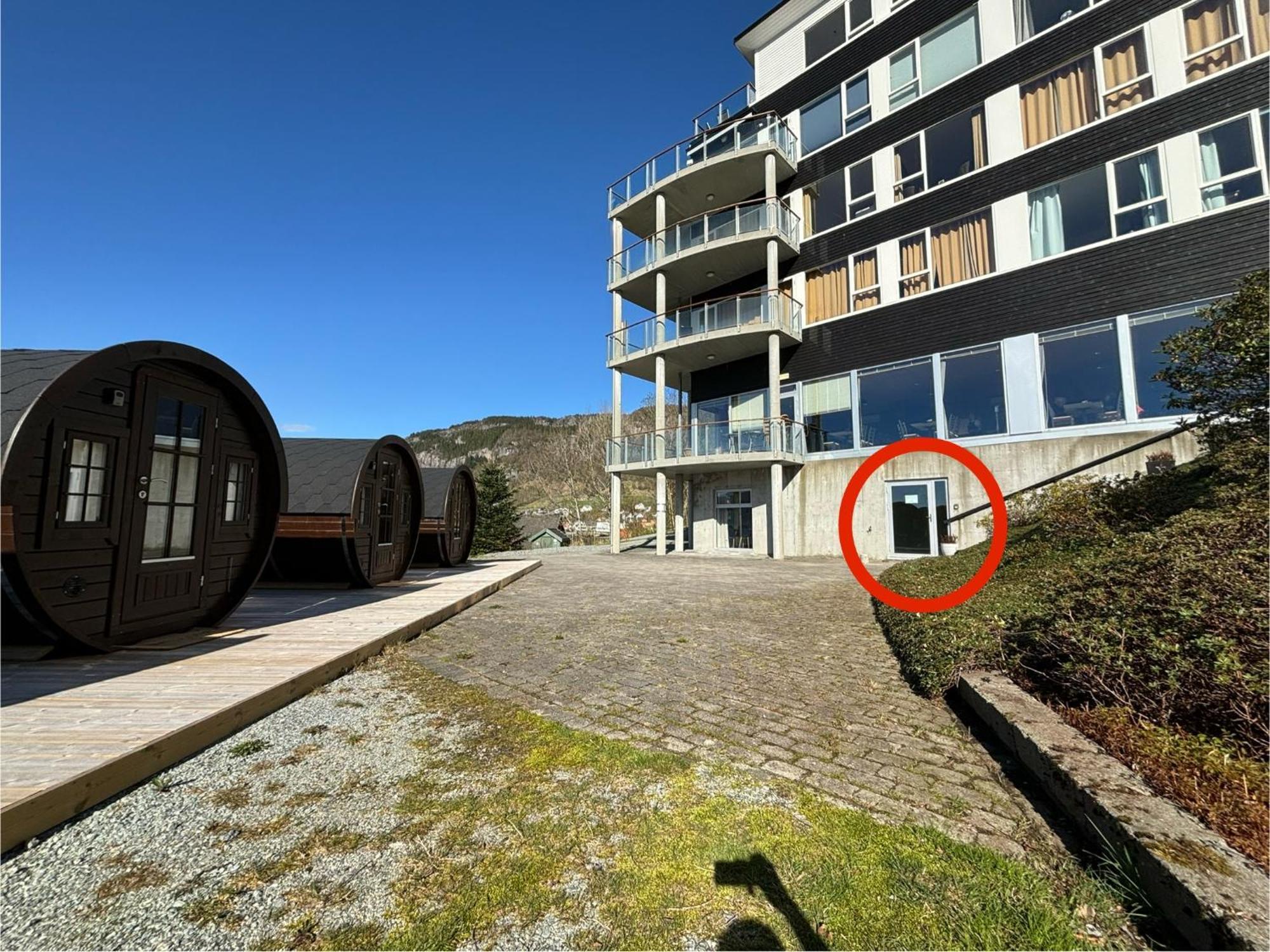 Sleeping Barrel Lodge Smaken Av Ryfylke Event As, Drives Ikke Som Hotell Hjelmeland Exterior foto