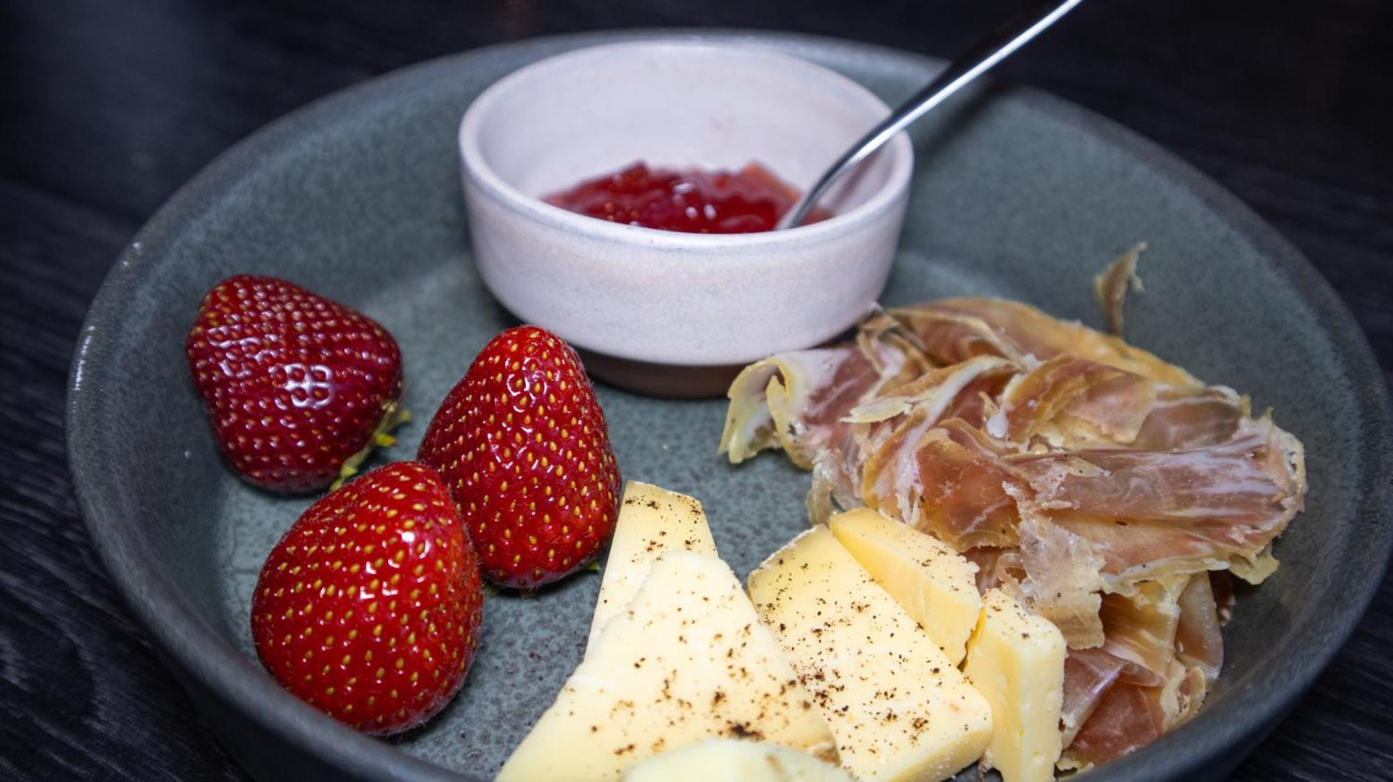Sleeping Barrel Lodge Smaken Av Ryfylke Event As, Drives Ikke Som Hotell Hjelmeland Exterior foto